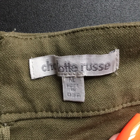 Olive green skirt - Picture 2 of 3